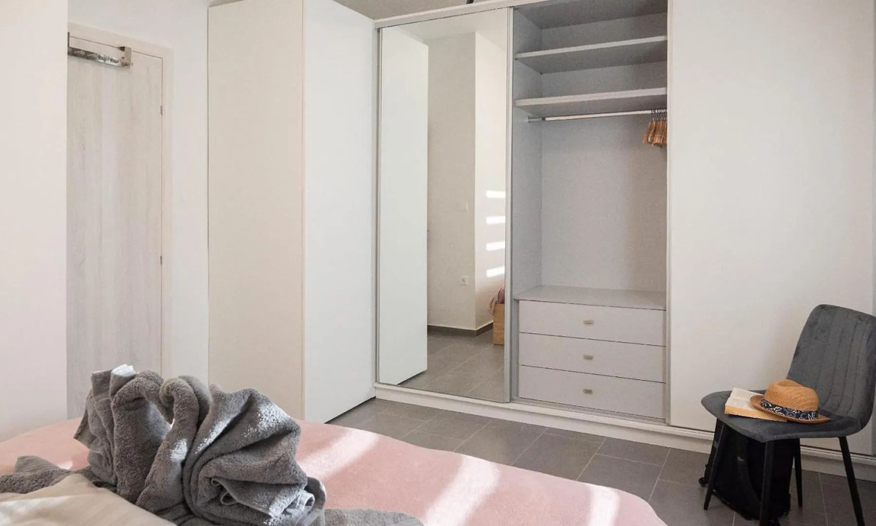Harmony Apartment Peraia
